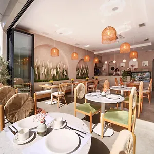 Hotel The Pearl 